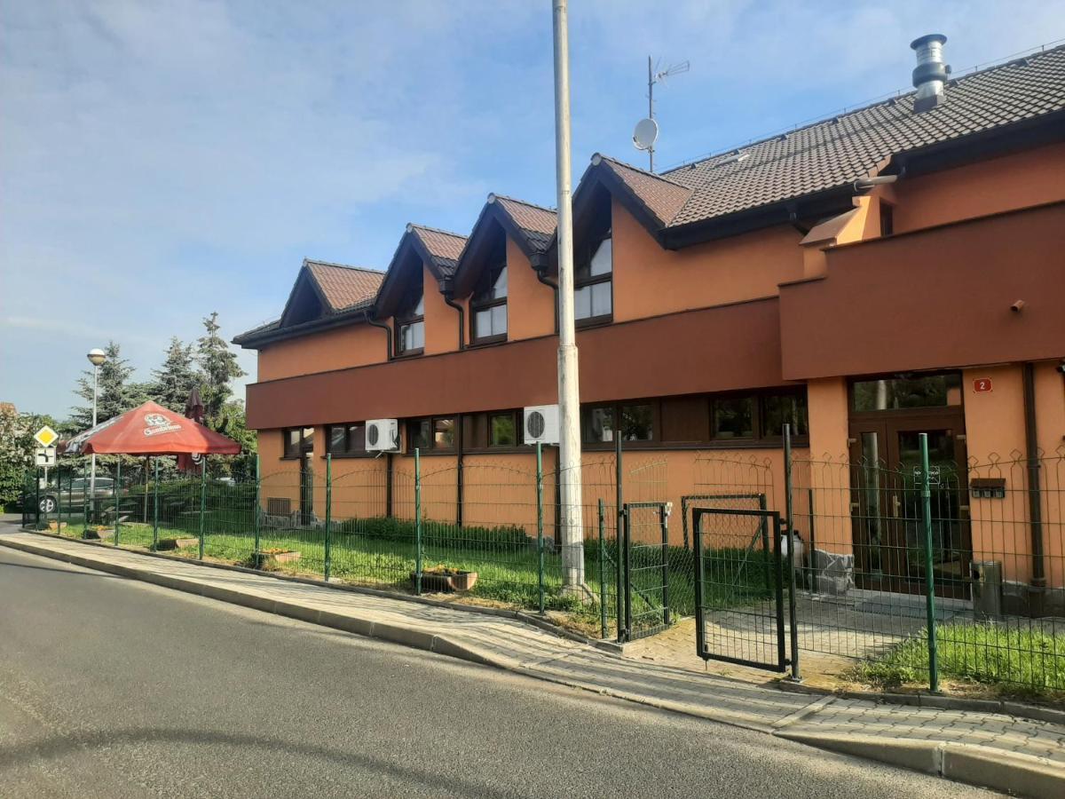 Garni Hotel Asas*** 莫斯特 外观 照片