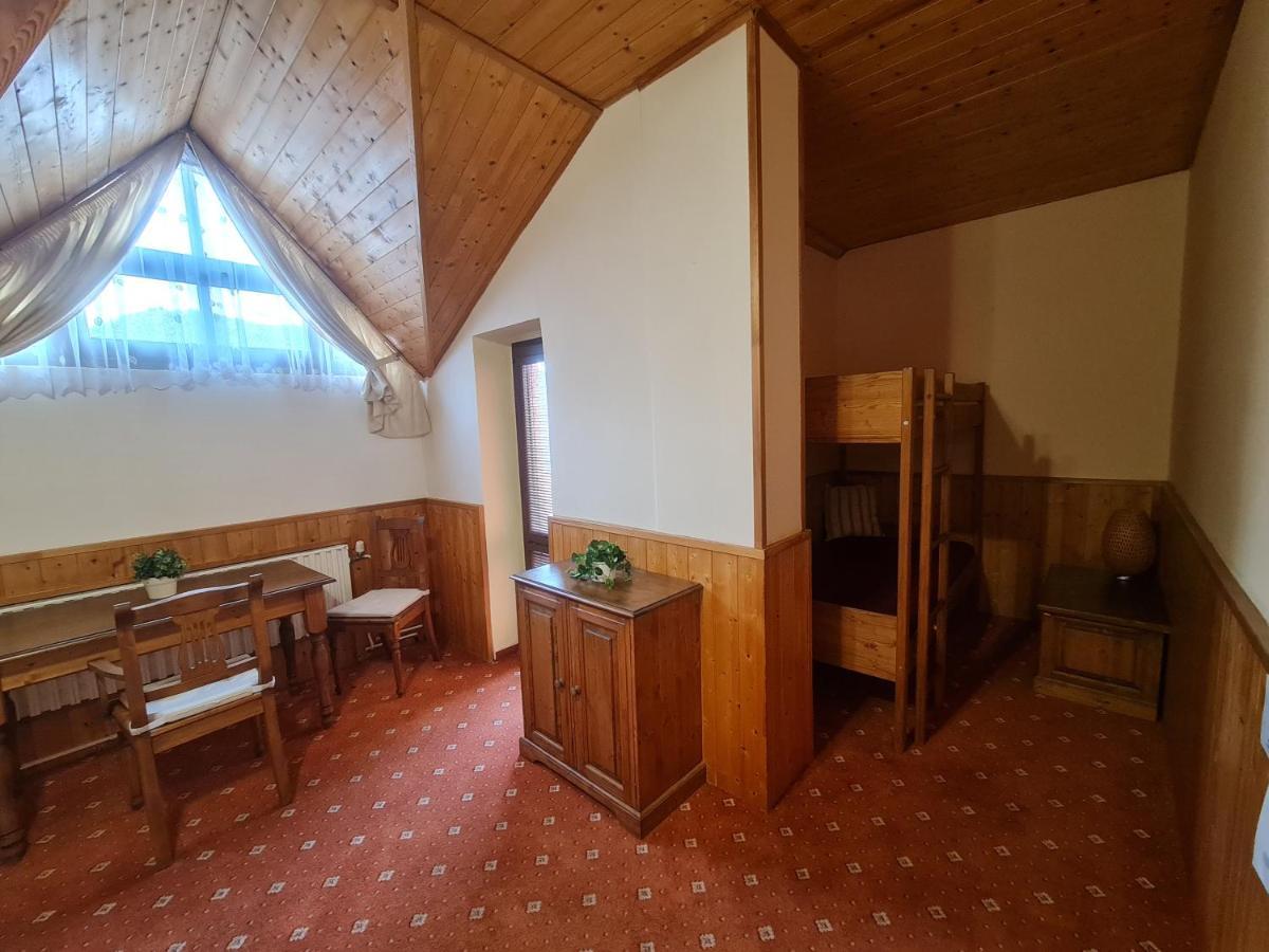 Garni Hotel Asas*** 莫斯特 外观 照片