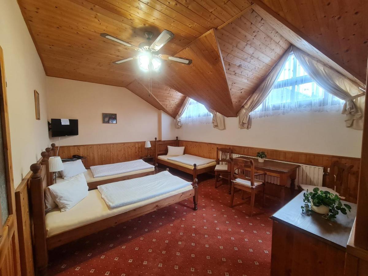 Garni Hotel Asas*** 莫斯特 外观 照片