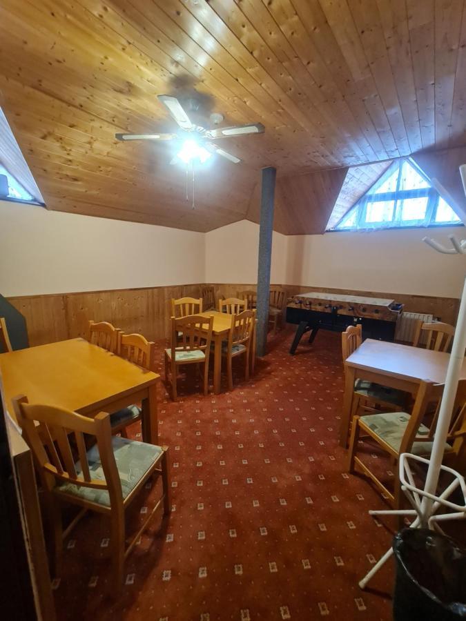 Garni Hotel Asas*** 莫斯特 外观 照片