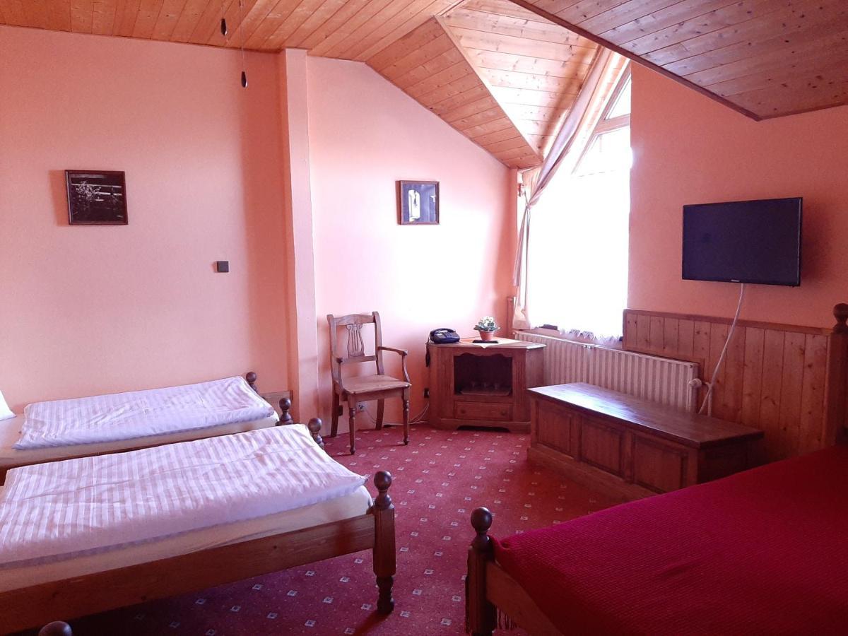 Garni Hotel Asas*** 莫斯特 外观 照片