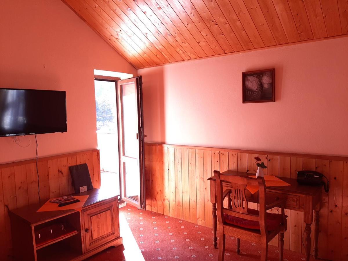 Garni Hotel Asas*** 莫斯特 外观 照片
