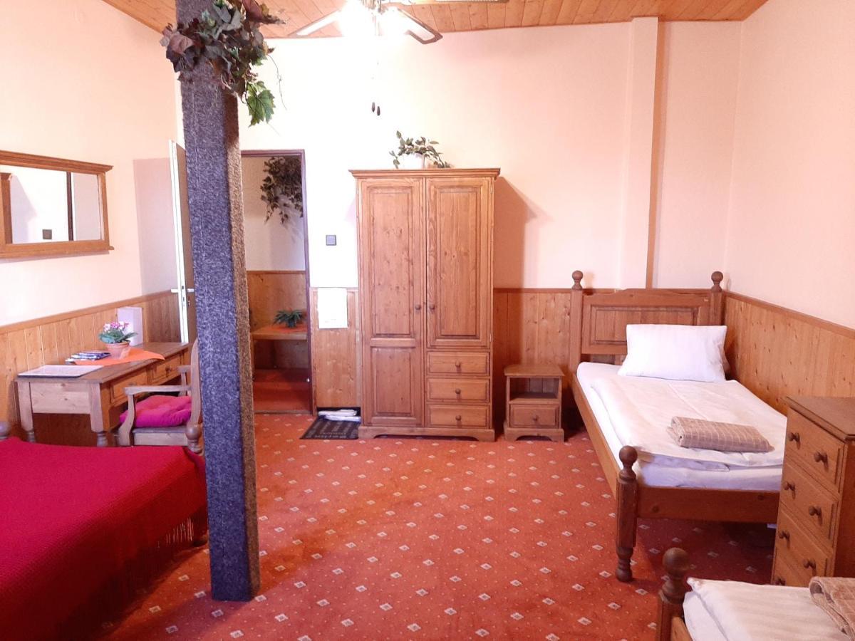 Garni Hotel Asas*** 莫斯特 外观 照片